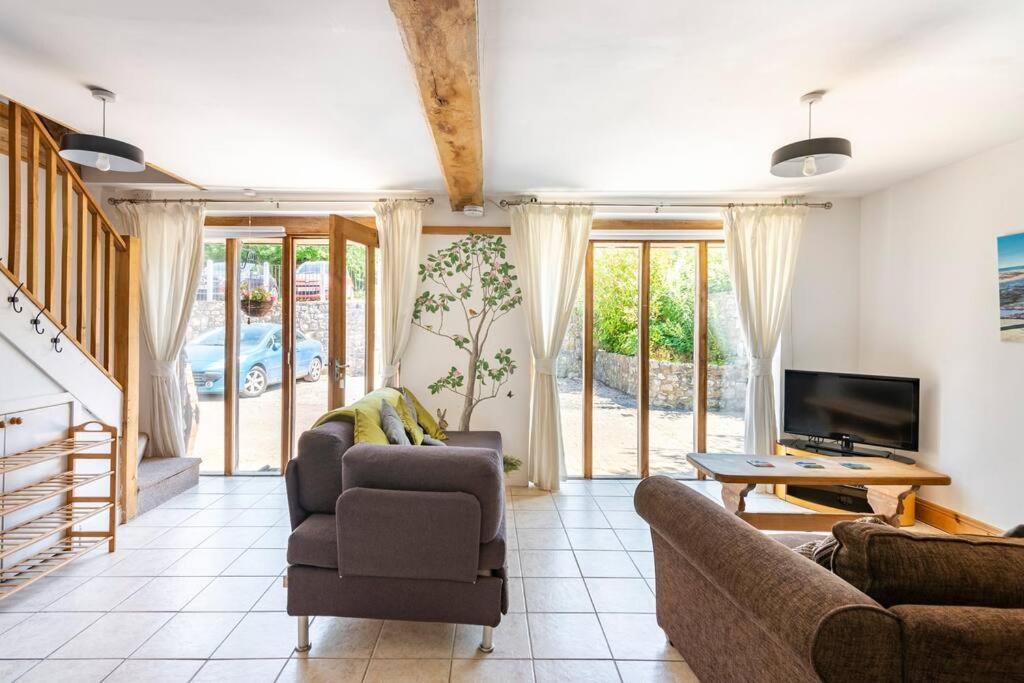 Beech Cottage, Spacious Rural Retreat Usk Luaran gambar