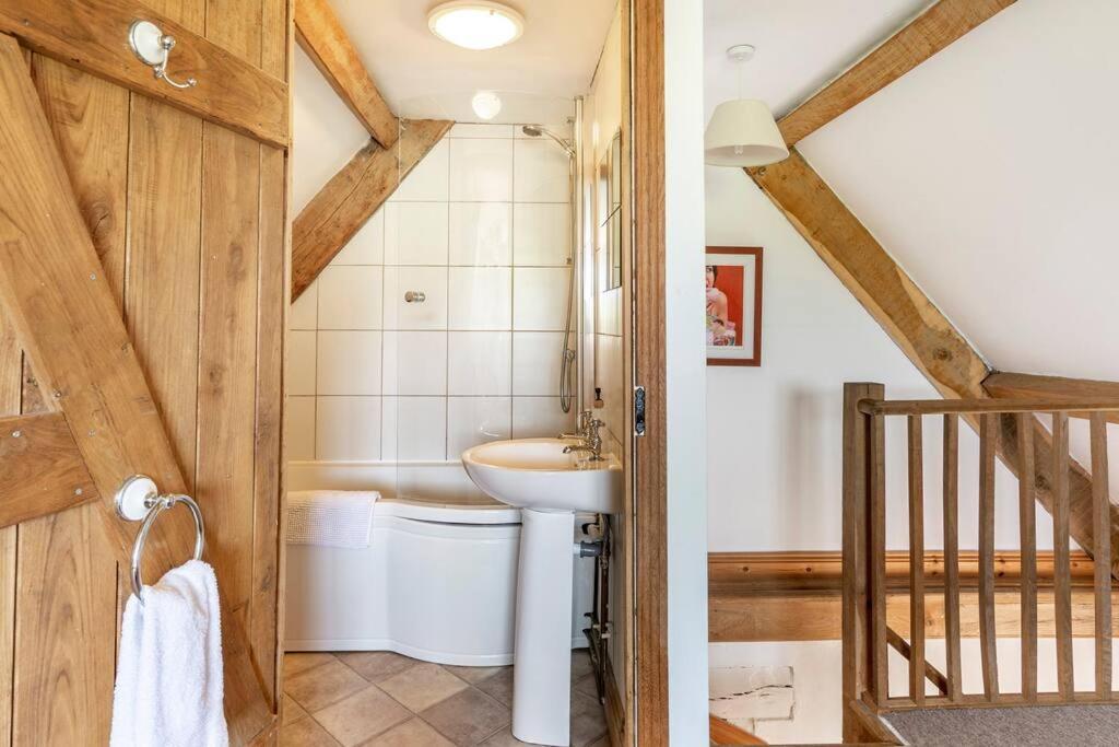Beech Cottage, Spacious Rural Retreat Usk Luaran gambar